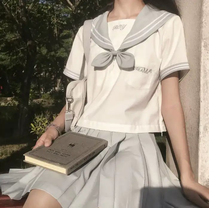 幸福是一尾皱颈蜥蜴